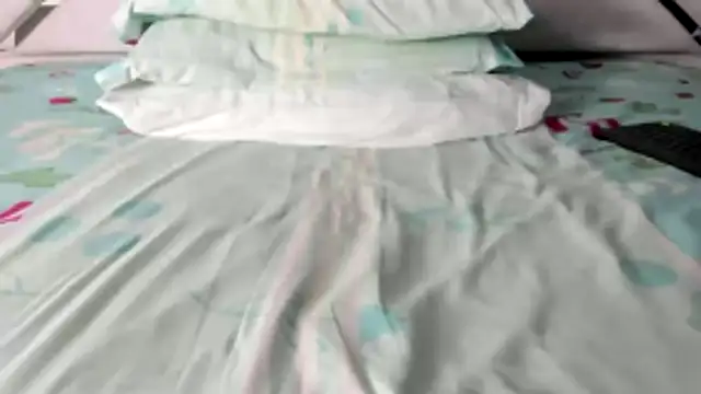 Snapshot of maybelline69 chatting on November 2025 07:58:01 PM maybelline69 online show from November 2025 07:58:01 PM