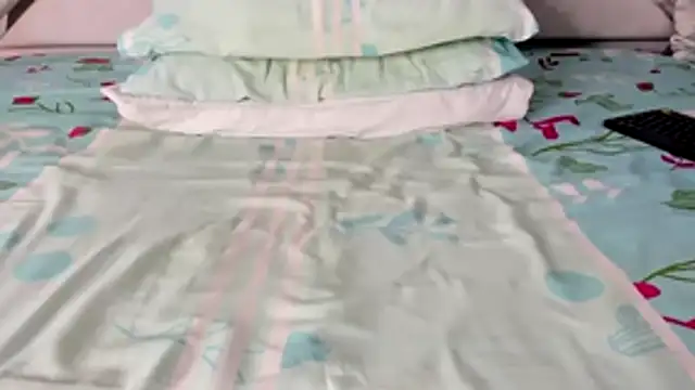 Snapshot of maybelline69 chatting on November 2025 08:32:01 PM maybelline69 online show from November 2025 08:32:01 PM