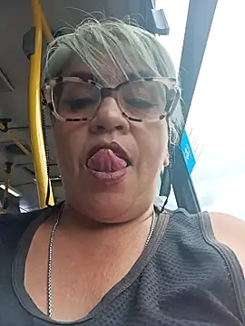 Snapshot of DirtyBIianca chatting on January 2025 08:31:02 PM DirtyBIianca online show from January 2025 08:31:02 PM