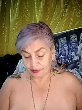 Snapshot of DirtyBIianca chatting on November 2025 12:49:01 PM DirtyBIianca online show from November 2025 12:49:01 PM