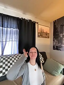 SidneyRaee online show from December 2024 05:26:02 PM