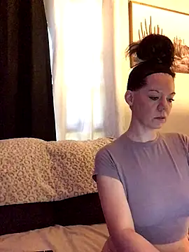 SidneyRaee online show from September 2025 05:46:02 PM