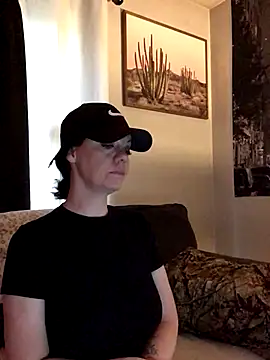 SidneyRaee online show from October 2025 04:04:02 PM