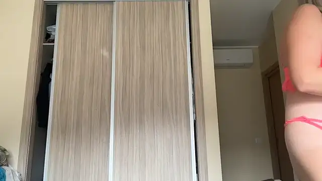 naughtyhollyxxxx online show from October 2025 03:56:02 PM