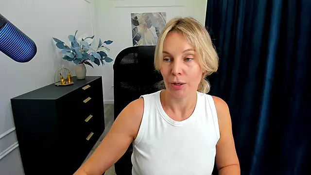 Sinty Devis online show from September 2025 11:45:02 AM