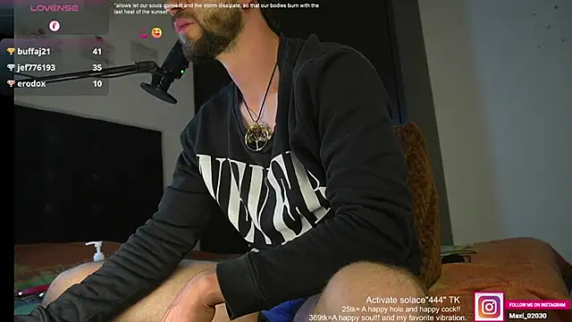 just maxii online show from March 2025 01:43:01 AM