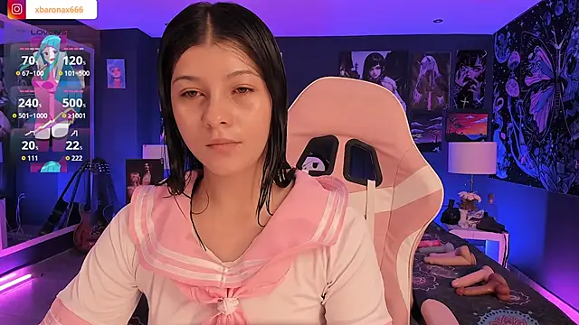 LanaKyutt online show from October 2025 12:28:02 PM