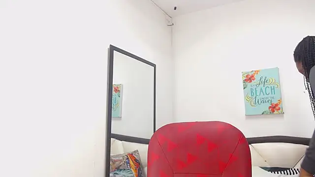 Snapshot of Sara_Marks chatting on November 2025 11:32:01 AM Sara Marks online show from November 2025 11:32:01 AM