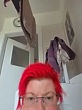 Snapshot of dieGeile0411 chatting on June 2026 08:20:02 AM dieGeile0411 online show from June 2026 08:20:02 AM