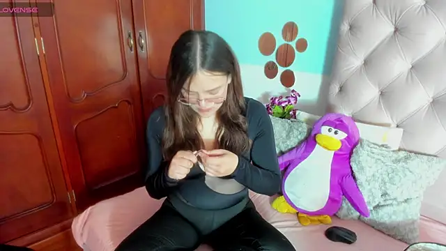 Snapshot of _Sarahh_0 chatting on March 2025 02:45:02 PM  Sarahh 0 online show from March 2025 02:45:02 PM