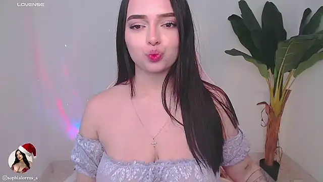 Snapshot of sophialorens_s chatting on December 2024 09:05:01 PM sophialorens s online show from December 2024 09:05:01 PM