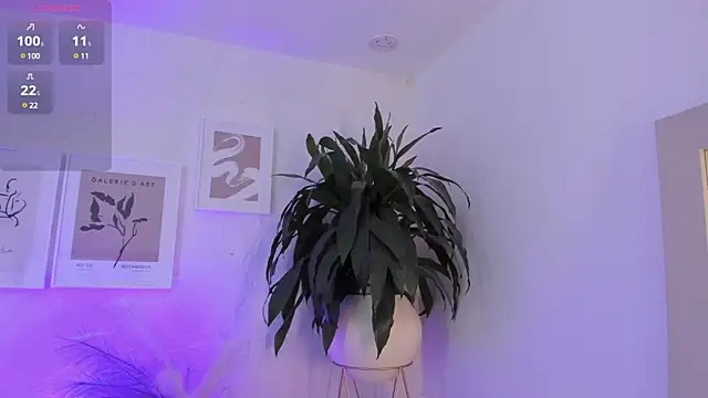 Snapshot of moll1e_ chatting on March 2025 07:48:02 PM moll1e online show from March 2025 07:48:02 PM