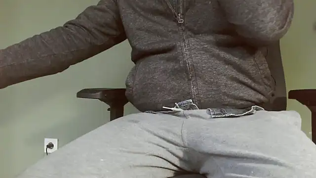 juanpalmox online show from December 2024 07:43:01 AM