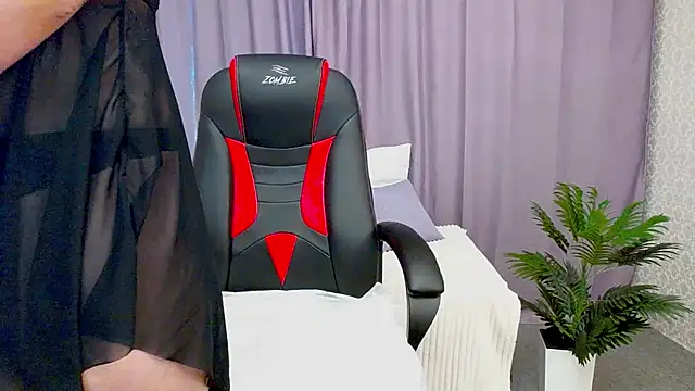 Camelia Lillie online show from February 2025 04:25:02 AM