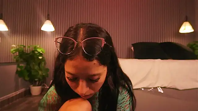 EriKlein online show from March 2026 07:48:01 PM