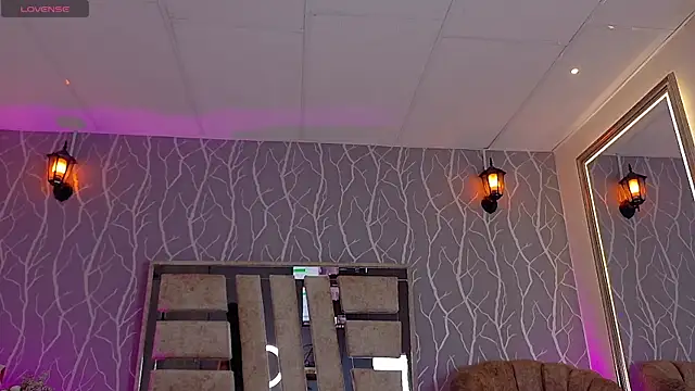 madison fox1 online show from October 2025 12:47:01 PM