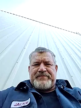 bigdoog8 online show from April 2026 04:52:01 PM