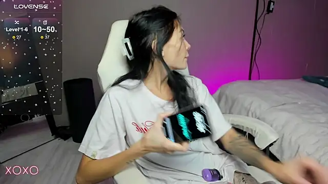 Snapshot of Mariella_Adamss chatting on September 2025 01:47:01 PM Mariella Adamss online show from September 2025 01:47:01 PM