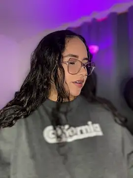 Snapshot of CurlyGirl_1 chatting on April 2026 11:32:01 PM CurlyGirl 1 online show from April 2026 11:32:01 PM