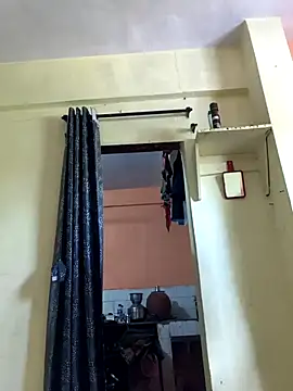 Snapshot of Sand-1 chatting on April 2026 04:45:02 AM Sand-1 online show from April 2026 04:45:02 AM