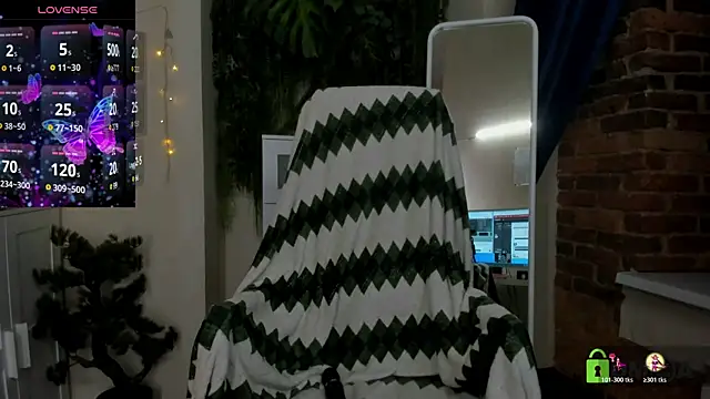 Snapshot of Melissa_Wells chatting on March 2026 10:57:02 PM Melissa Wells online show from March 2026 10:57:02 PM