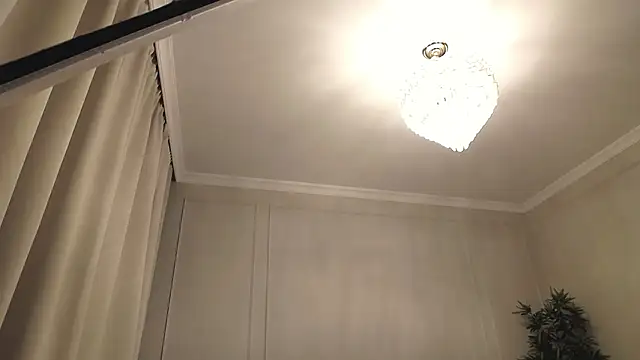 Miriam fox online show from October 2025 04:30:01 PM