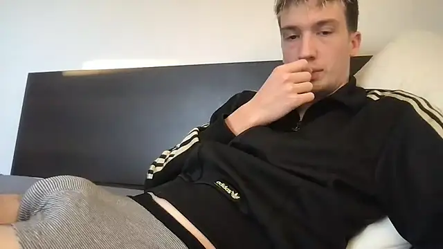 hungandfun05 online show from December 2024 02:31:02 PM