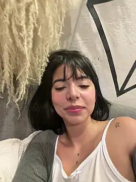 Snapshot of NicolRoss_ chatting on April 2026 11:15:02 PM NicolRoss online show from April 2026 11:15:02 PM