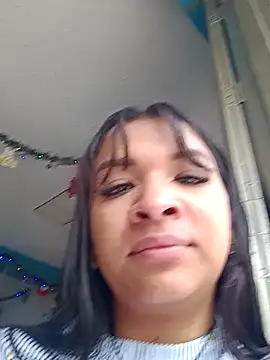 Snapshot of VivienAndClark chatting on December 2024 06:52:02 PM VivienAndClark online show from December 2024 06:52:02 PM