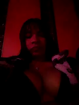 Snapshot of VivienAndClark chatting on September 2025 03:41:02 AM VivienAndClark online show from September 2025 03:41:02 AM