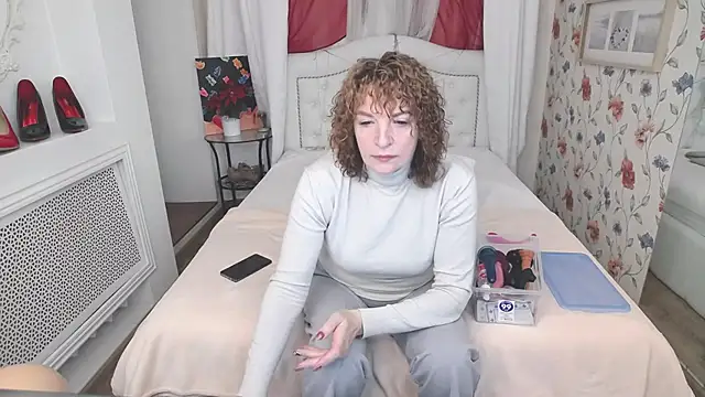 AmiHotGranny online show from September 2025 06:29:02 AM