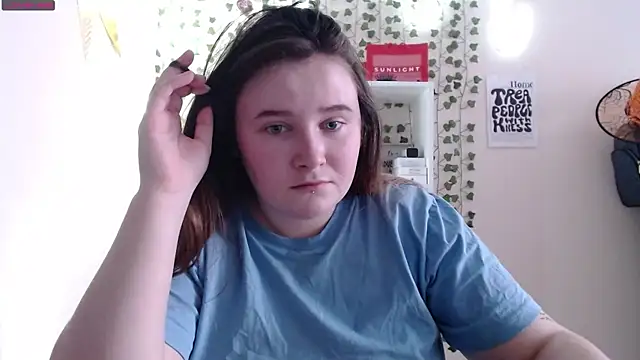 Snapshot of Light_Luna chatting on January 2025 09:46:01 AM Light Luna online show from January 2025 09:46:01 AM