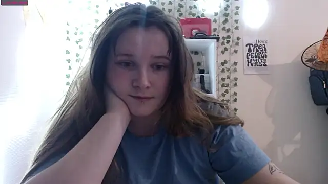 Snapshot of Light_Luna chatting on January 2025 11:00:02 AM Light Luna online show from January 2025 11:00:02 AM