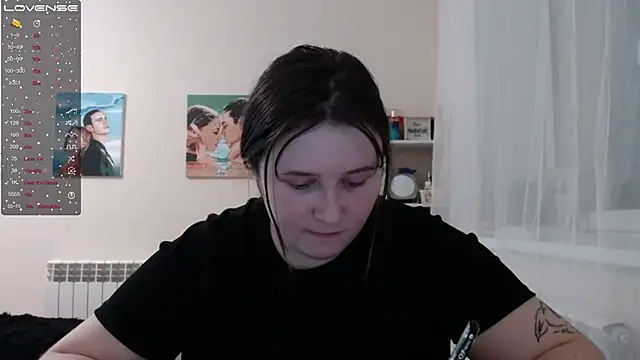 Snapshot of Light_Luna chatting on February 2025 12:17:02 PM Light Luna online show from February 2025 12:17:02 PM