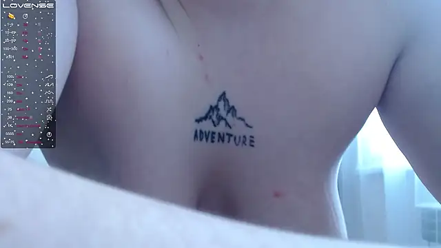 Snapshot of Light_Luna chatting on February 2025 07:59:01 AM Light Luna online show from February 2025 07:59:01 AM