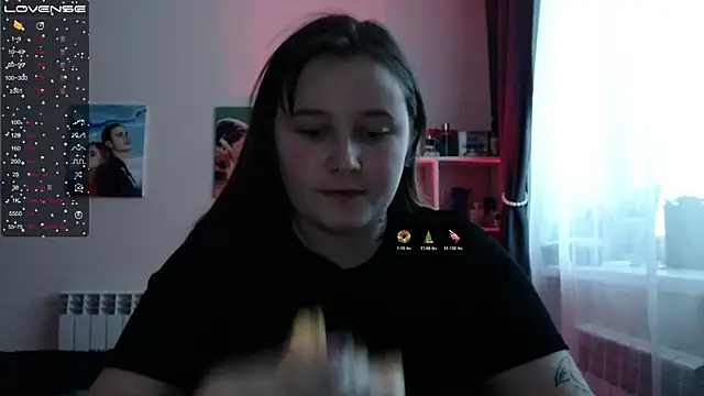 Snapshot of Light_Luna chatting on February 2025 11:15:01 AM Light Luna online show from February 2025 11:15:01 AM