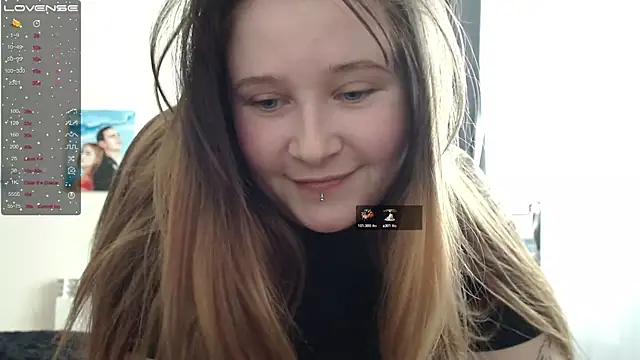 Snapshot of Light_Luna chatting on February 2025 07:23:01 AM Light Luna online show from February 2025 07:23:01 AM