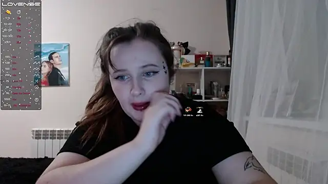 Snapshot of Light_Luna chatting on February 2025 01:51:02 PM Light Luna online show from February 2025 01:51:02 PM