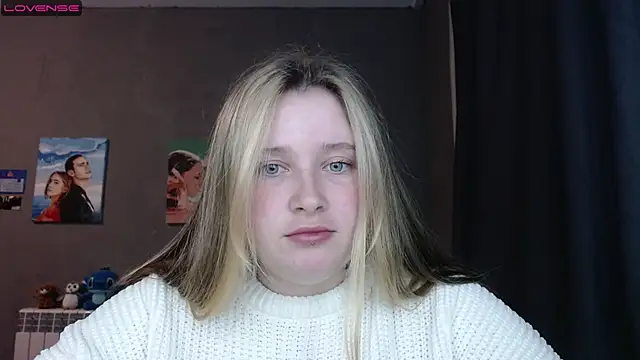 Snapshot of Light_Luna chatting on September 2025 02:51:01 PM Light Luna online show from September 2025 02:51:01 PM