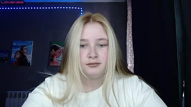 Snapshot of Light_Luna chatting on October 2025 07:20:02 AM Light Luna online show from October 2025 07:20:02 AM