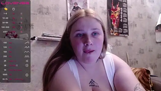 Snapshot of Light_Luna chatting on October 2025 02:10:01 PM Light Luna online show from October 2025 02:10:01 PM