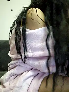 Snapshot of AnaFoxxy chatting on January 2025 04:33:02 PM AnaFoxxy online show from January 2025 04:33:02 PM