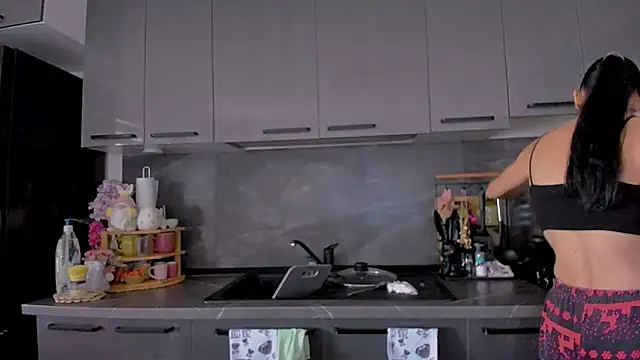 Snapshot of AnaFoxxy chatting on February 2025 09:31:01 AM AnaFoxxy online show from February 2025 09:31:01 AM