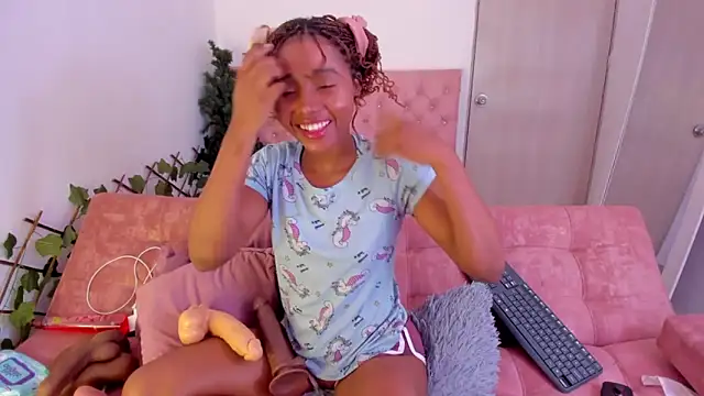 kimmysantoo online show from November 2025 11:20:02 AM