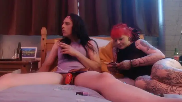 Snapshot of NeverTooMuch95 chatting on April 2026 06:54:02 PM NeverTooMuch95 online show from April 2026 06:54:02 PM