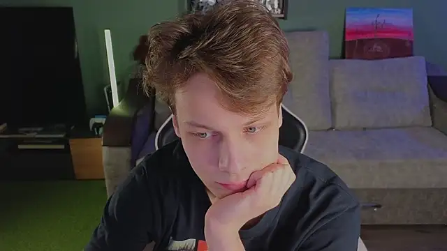 TeddyLiLboy online show from April 2026 06:49:02 PM