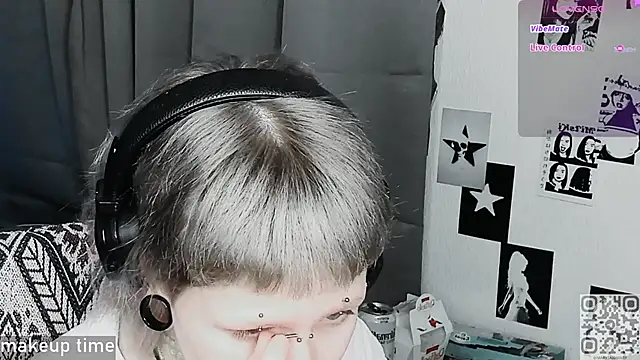 Snapshot of say_mary chatting on April 2026 06:02:01 PM say mary online show from April 2026 06:02:01 PM