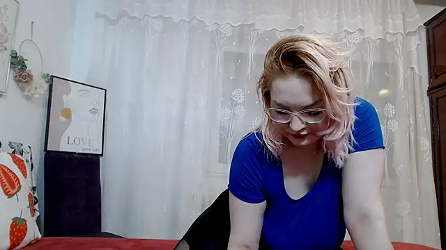 Catlady333 online show from September 2025 05:35:01 PM