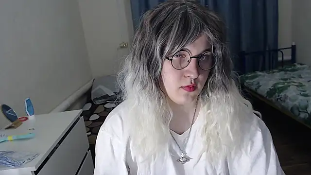 EvaMiron online show from January 2026 06:32:02 PM