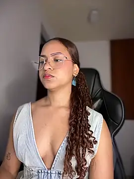 gretta kler1 online show from March 2025 02:23:01 PM